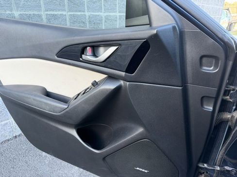 Used 2014 MAZDA MAZDA3 i Touring w/ Technology Package image 14