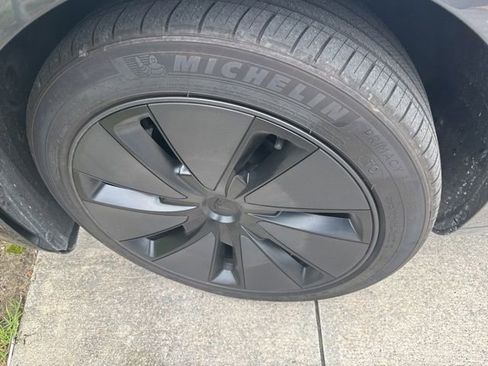 Used 2025 Tesla Model 3 Long Range RWD image 5