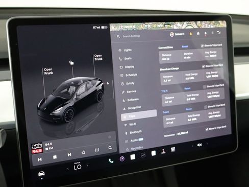 Used 2023 Tesla Model Y Performance AWD/4WD image 32