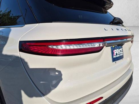 Used 2023 Lincoln Corsair FWD image 13