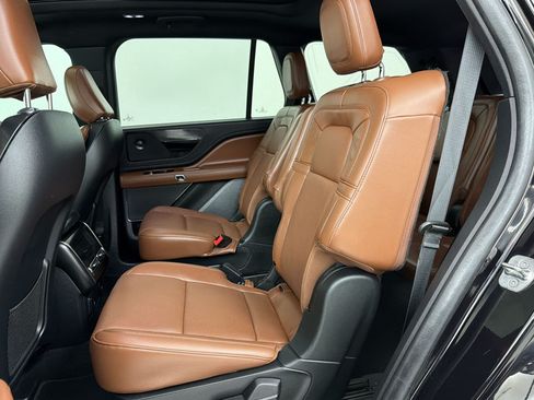 Used 2022 Lincoln Aviator Reserve w/ Elements Package Plus RWD image 18