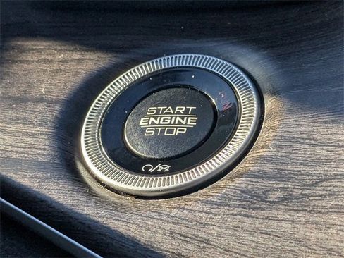 Used 2021 Jeep Grand Cherokee L Limited image 21