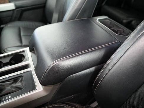 Used 2018 Ford F150 Lariat w/ Equipment Group 502A Luxury AWD/4WD image 32