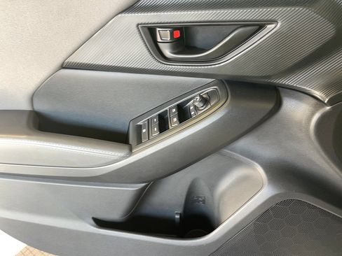 Used 2024 Subaru Crosstrek 2.0i Premium image 17