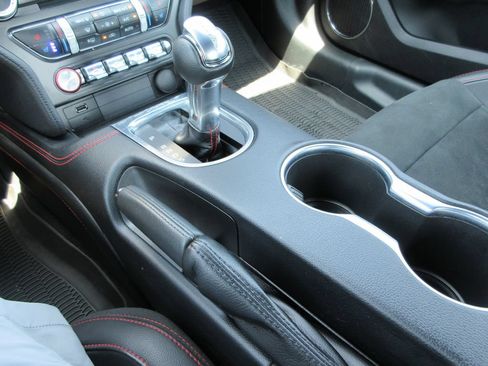 Used 2022 Ford Mustang GT Premium w/ Equipment Group 401A RWD image 18