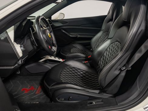 Certified 2017 Ferrari 488 GTB RWD image 19