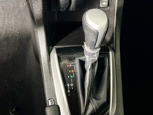 Used 2017 Toyota Corolla LE FWD image 24