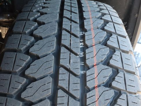 New 2026 GMC Sierra 1500 SLT image 17