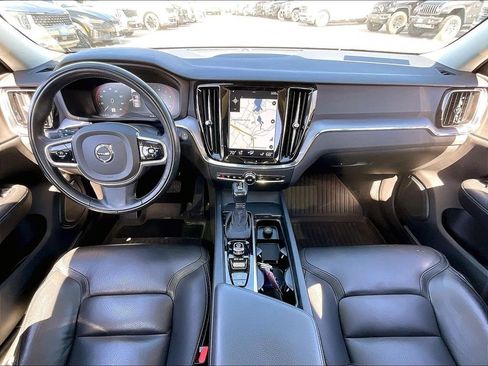 Used 2020 Volvo V60 T5 Cross Country w/ Protection Package image 20