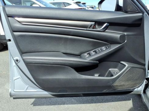 Used 2019 Honda Accord Sport image 7