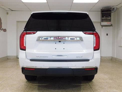 Used 2021 GMC Yukon XL SLT w/ Rear Media and Nav Package AWD/4WD image 8