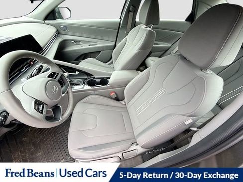 Used 2024 Hyundai Elantra SEL w/ Convenience Package image 22