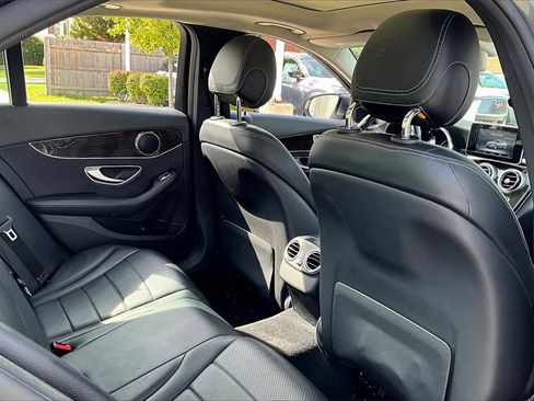 Used 2017 Mercedes-Benz C 300 4MATIC Sedan image 31