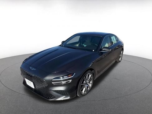 Used 2025 Genesis G70 2.5T image 7