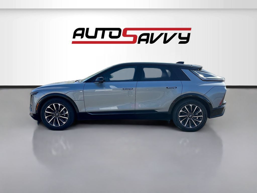 Used 2025 Cadillac Lyriq Sport RWD image 4