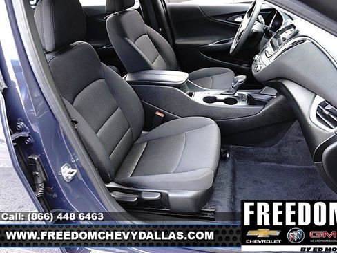 Used 2025 Chevrolet Malibu LT FWD image 12