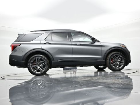 New 2026 Ford Explorer ST-Line w/ ST-Line Street Pack image 26