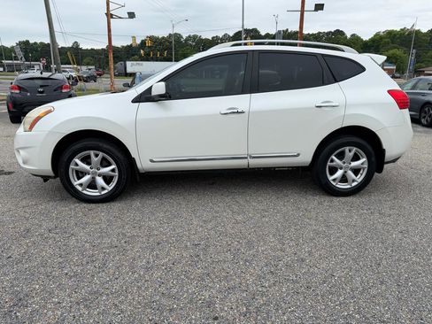 Used 2011 Nissan Rogue SV FWD image 17