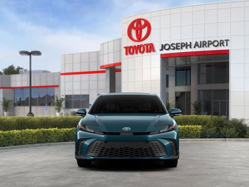 New 2026 Toyota Camry Hybrid AWD/4WD image 33