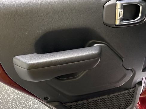 Used 2021 Jeep Wrangler Unlimited Sport AWD/4WD image 23