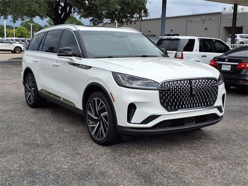 New 2025 Lincoln Aviator Reserve w/ Equipment Group 201A image 2