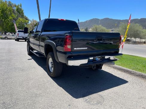 Used 2006 Chevrolet Silverado 2500 LT w/ Onstar Plus Package AWD/4WD image 7