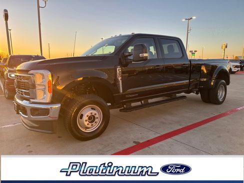 Used 2026 Ford F350 XLT image 1
