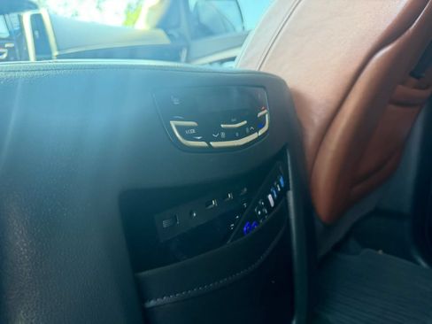 Used 2017 Cadillac Escalade Premium Luxury AWD/4WD image 16