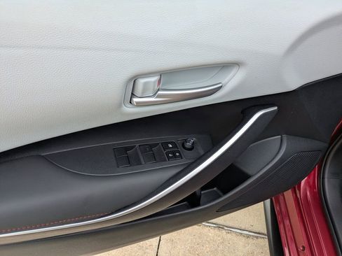 Used 2024 Toyota Corolla SE image 8