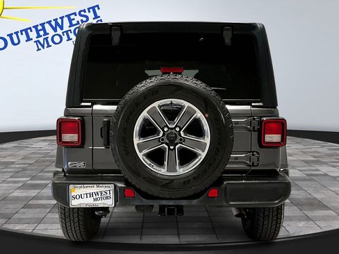 Used 2022 Jeep Wrangler Unlimited Sahara w/ Cold Weather Group image 5