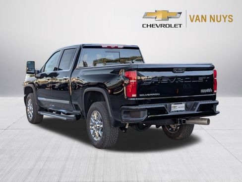 New 2026 Chevrolet Silverado 2500 High Country w/ Technology Package AWD/4WD image 4