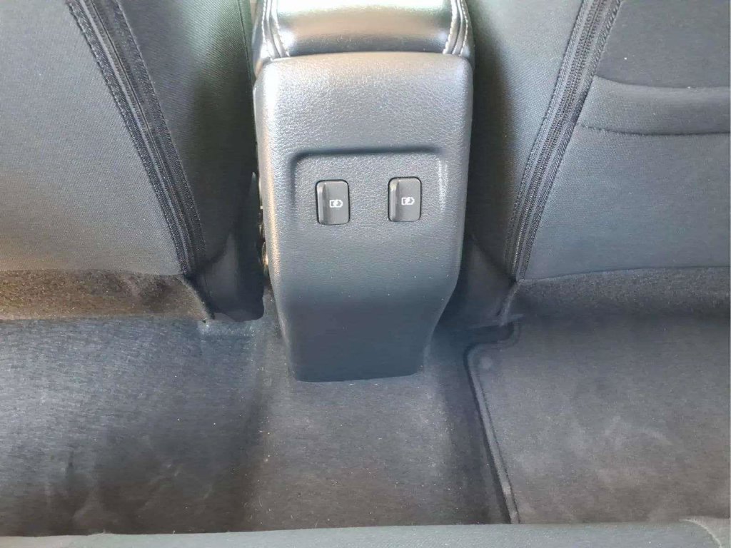 Used 2024 Nissan Kicks SV FWD image 13