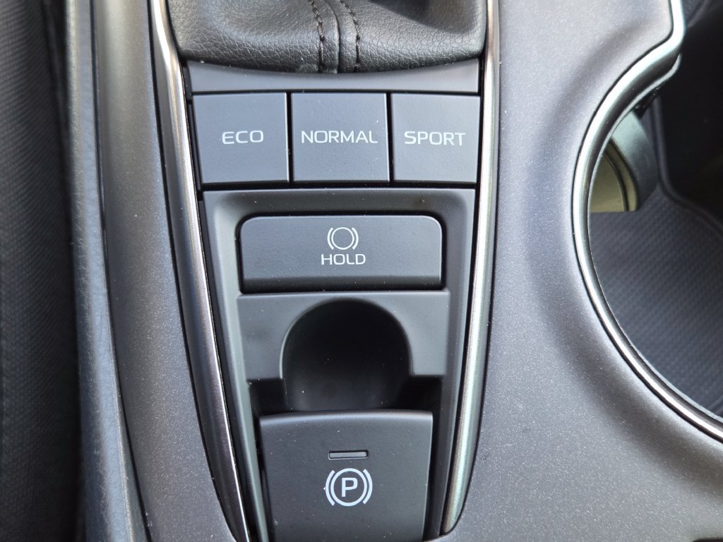 Used 2024 Toyota Camry XSE FWD image 9