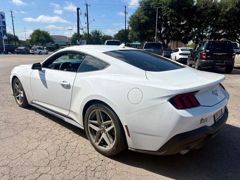 Used 2024 Ford Mustang Coupe RWD image 7