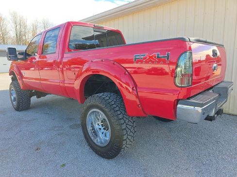 Used 2011 Ford F350 Lariat w/ Lariat Interior Pkg image 9