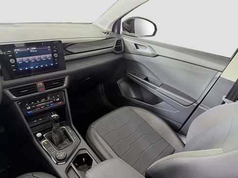 New 2025 Volkswagen Taos SE image 24