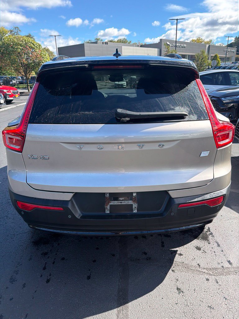 Certified 2023 Volvo XC40 Recharge Ultimate w/ Protection Package Premier AWD/4WD image 7