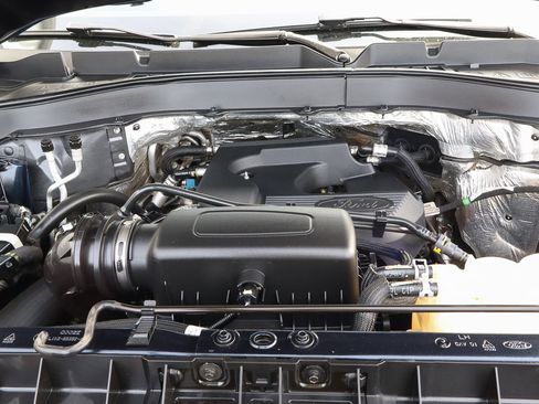 Used 2020 Ford Explorer XLT w/ Equipment Group 202A image 18