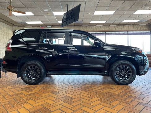 Used 2020 Lexus GX 460 Premium w/ Premium Package image 6