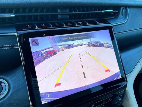 Used 2023 Jeep Grand Cherokee Limited w/ Trailer Tow Prep Group (B) image 23