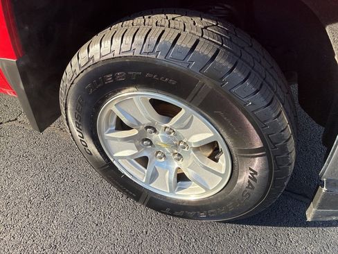 Used 2018 Chevrolet Silverado 1500 LT w/ All Star Edition image 22