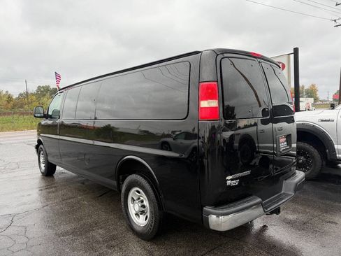 Used 2017 Chevrolet Express 3500 LT w/ LT Preferred Equipment Group image 7