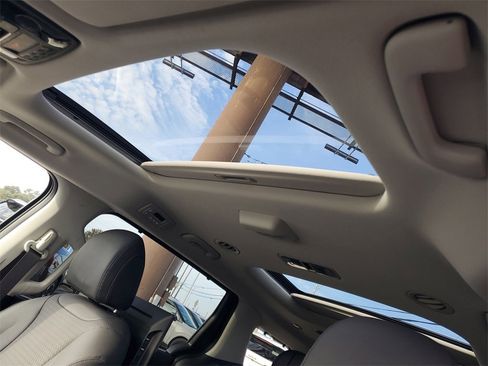 New 2026 Kia Carnival SX Prestige image 10