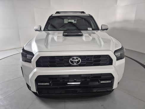 New 2025 Toyota RAV4 XLE Premium image 7