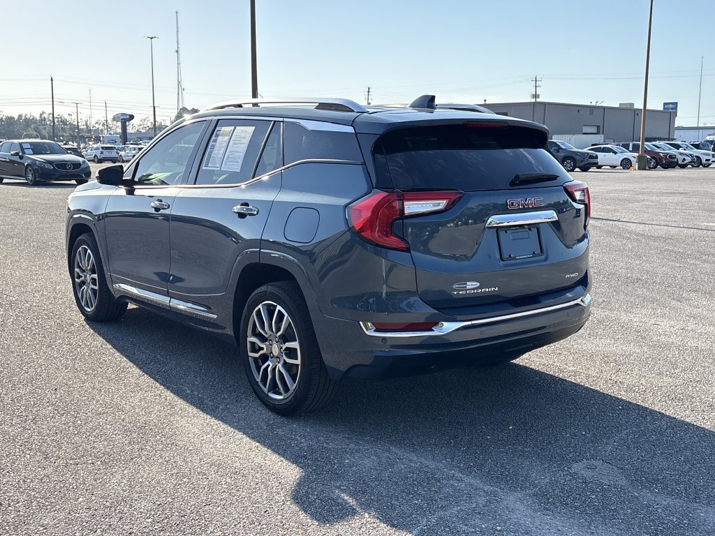 Used 2024 GMC Terrain Denali w/ LPO, Floor Liner Package AWD/4WD image 6