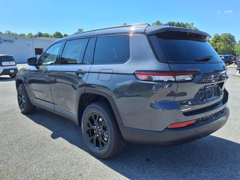 New 2025 Jeep Grand Cherokee L Altitude image 7