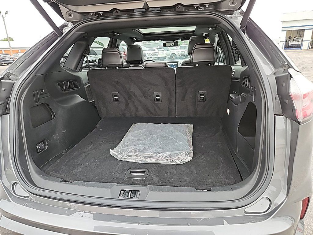 Used 2023 Ford Edge ST-Line AWD/4WD image 7