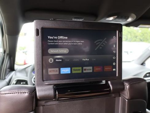 Used 2026 Chrysler Pacifica Select AWD/4WD image 46