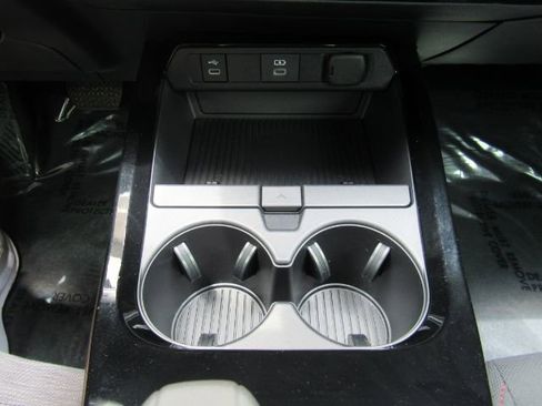 Used 2023 Toyota Prius Prime SE image 43