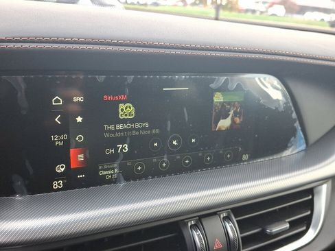 New 2025 Alfa Romeo Stelvio Sprint image 11